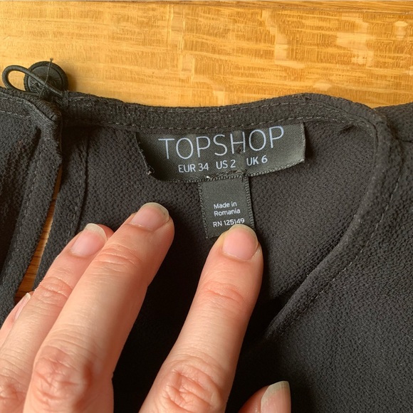 Topshop black cold shoulder keyhole top - Picture 7 of 9